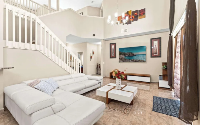 Jasmine Breeze Home for 12