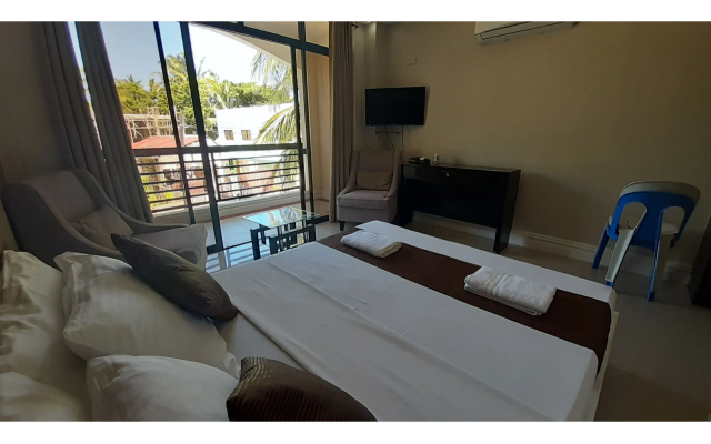 Adelaida Pensionne Hotel