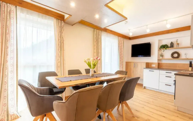 Spacious Apartment in Uderns With Balcony