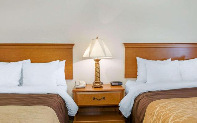 Quality Inn & Suites Near Amish Country