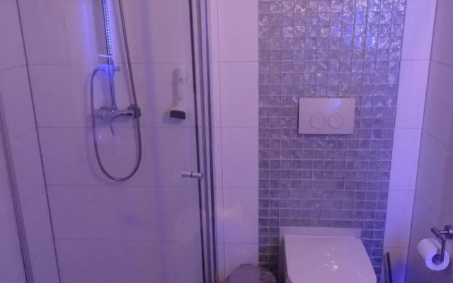 Airport Global Hotel, Olive INN