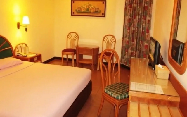 Losari Beach Inn