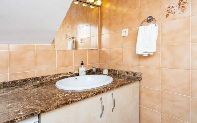 Townhouse with sea view in Torrequebrada