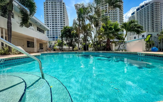 North Beach Hotel