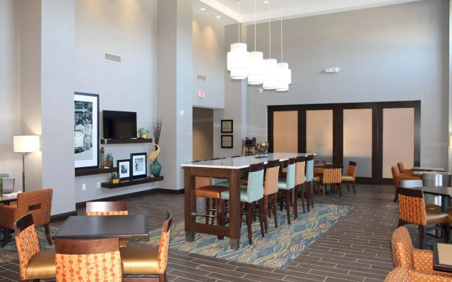 Hampton Inn & Suites Deland