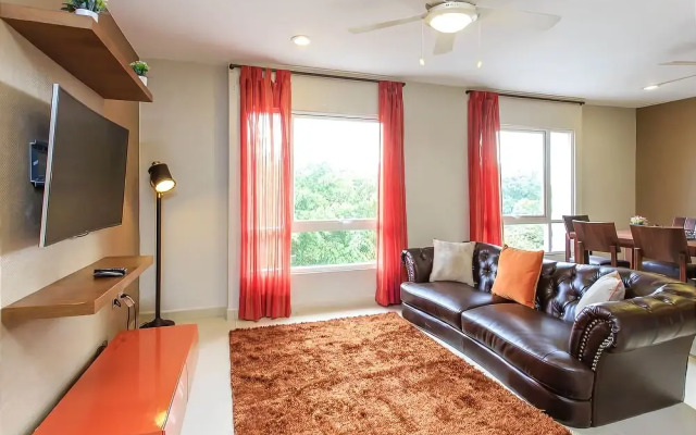 Plaza Paraiso by Playa Moments