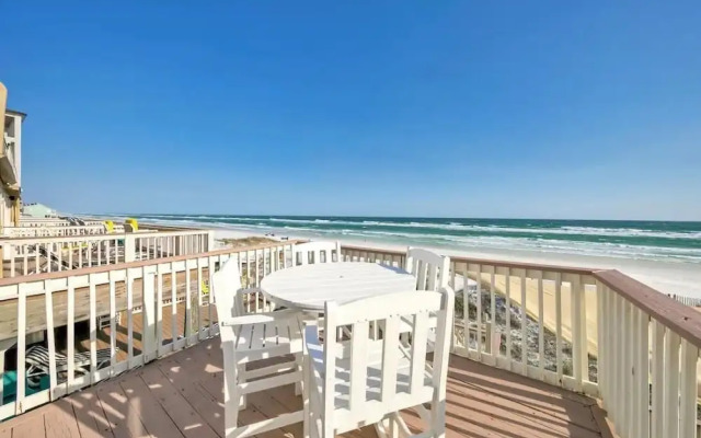 Green Reef #6- Beachfront Bliss