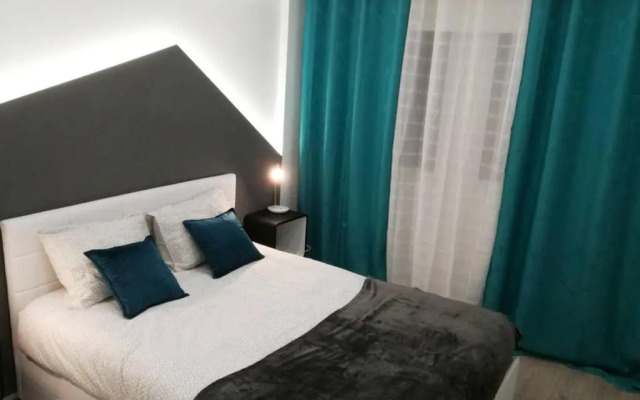 Ria Center Apartment - Right