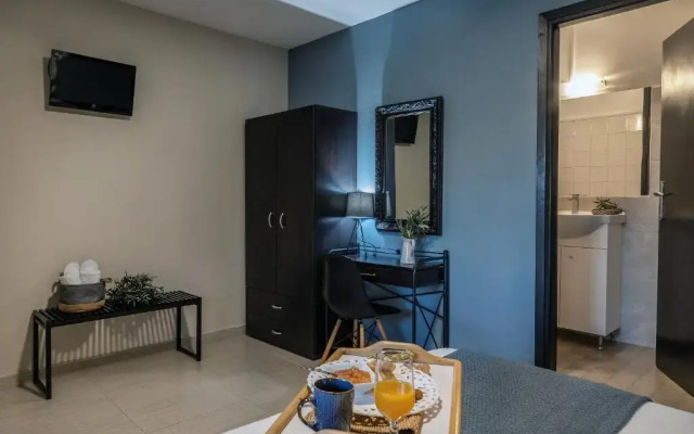 Jo Marinis Rooms