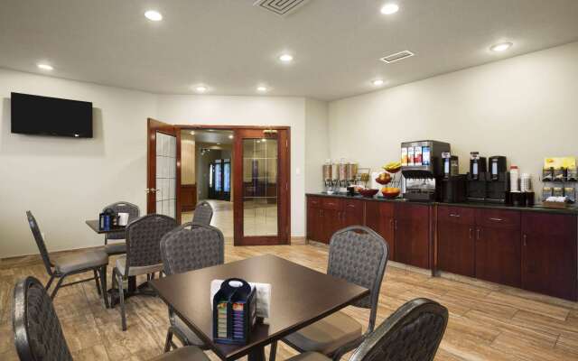Ramada by Wyndham Edson