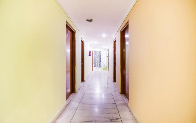 OYO 66940 New Delhi Grand