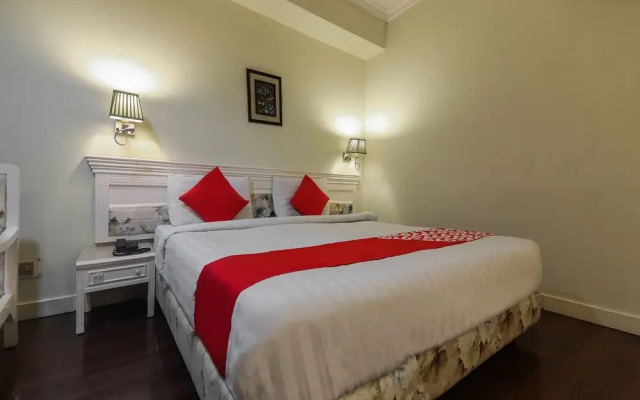 OYO 16017 Hotel Alpine Continental