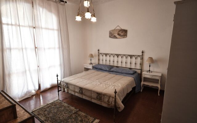 Villa With 3 Bedrooms in Milazzo, With Wonderful sea View, Enclosed Ga