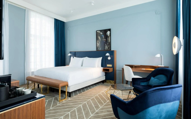 Sapphire House Antwerp, Autograph Collection
