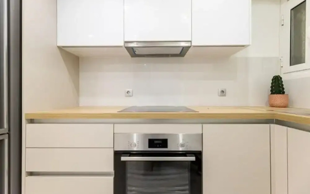 Bright and Stylish Apartment in Palaio Faliro