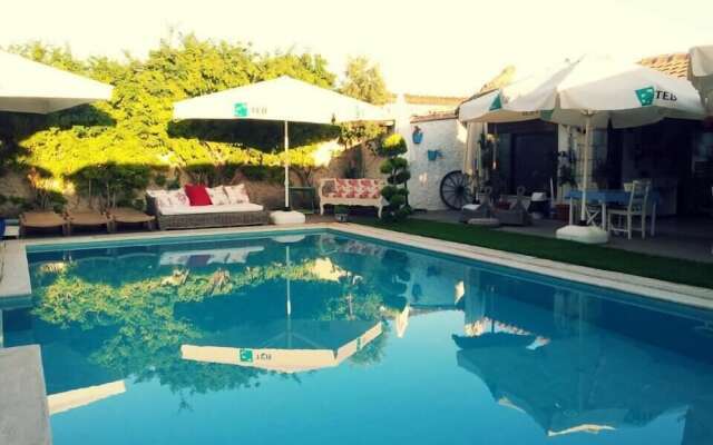 Cayirli Alacati Butik Otel