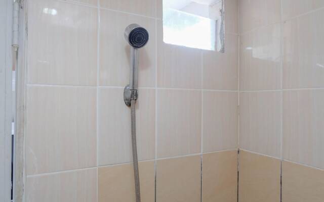 Nice And Fancy Studio At Green Pramuka City Apartment