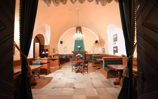 Garni Hotel Leopold I