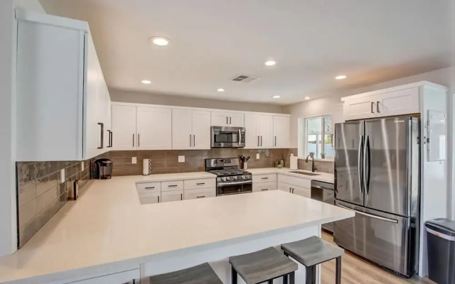 Family Retreat By Old Town w Pool