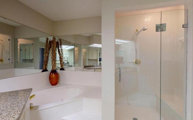 7655 Huntington Villas