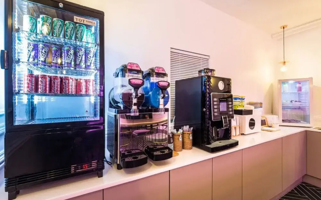 Hotel In Cafe
