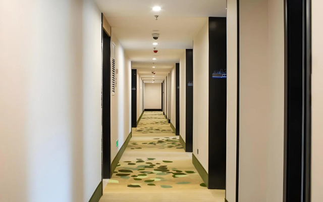 GreenTree Inn Express (Shanghai Zhuanqiao Wanda Plaza)
