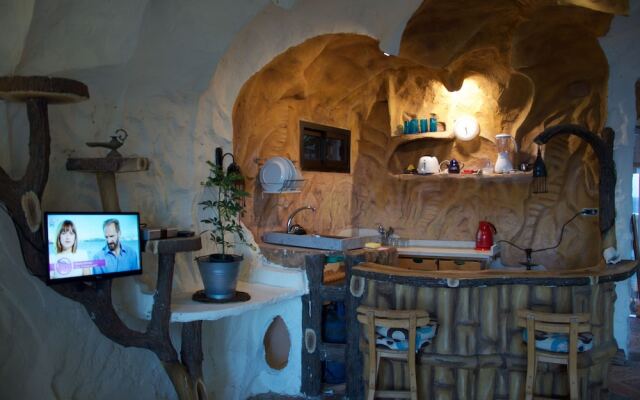 The Cozy Beach Cave