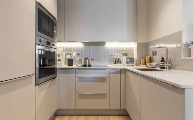 Croydon Central Apartments by Urban Rest
