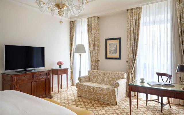 Отель Four Seasons Hotel Firenze