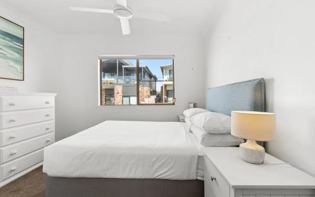 Oceanview 3-bedroom Apartment in Kiama – Guest Rooms – Kiama