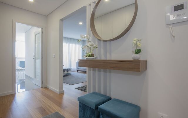 Liiiving- Luxury River View Apartment II