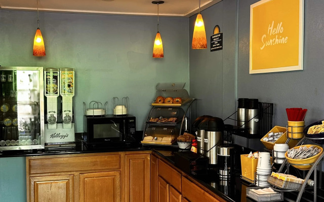 Days Inn by Wyndham Torrington