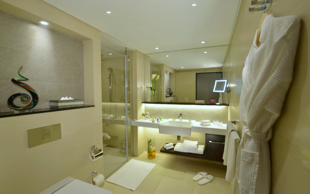 Crowne Plaza Manama (Bahrain)