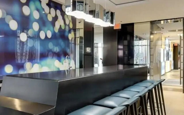 Executive 3Br in Entertainment District