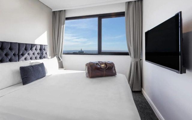 Meriton Suites Kent Street, Sydney