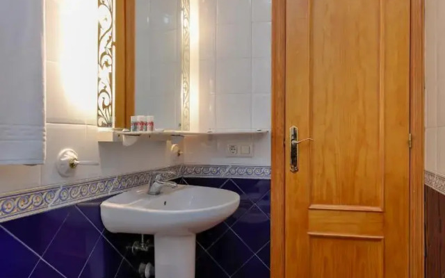 Hotel Las Palmeras by Vivere Stays