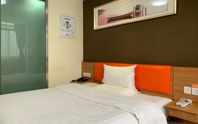 7Days Inn Yingshang Lan-Star building materials market