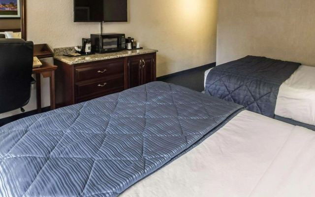 Quality Inn Schaumburg - Chicago near the Mall