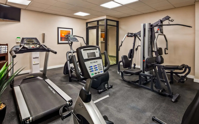 Best Western Plus Kendall Hotel & Suites