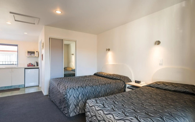 Annabelle Court Motel