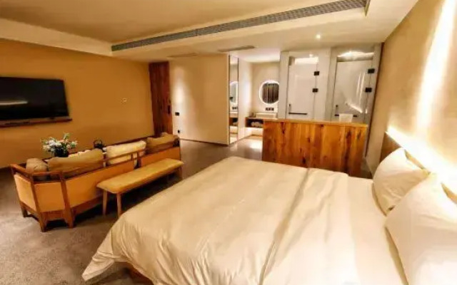 Ginkgo No.8 Homestay