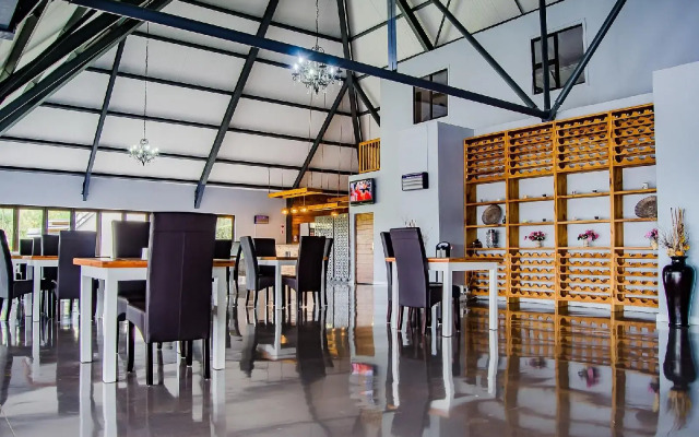 Mount Shekinah Country Hotel