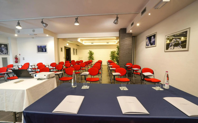La Meridiana Bleisure Hotel