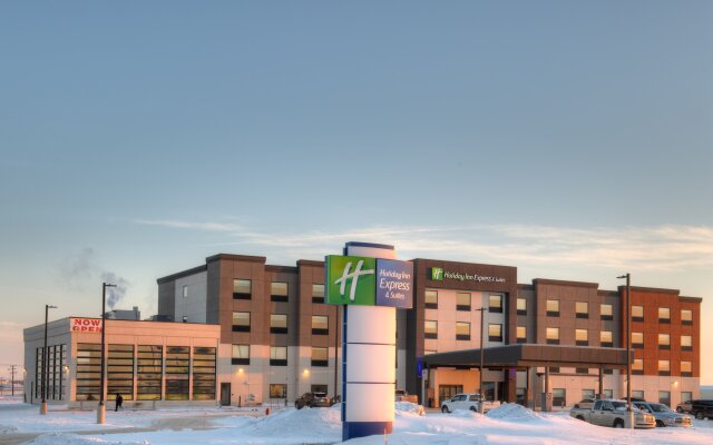 Holiday Inn Express and Suites Moose Jaw, an IHG Hotel