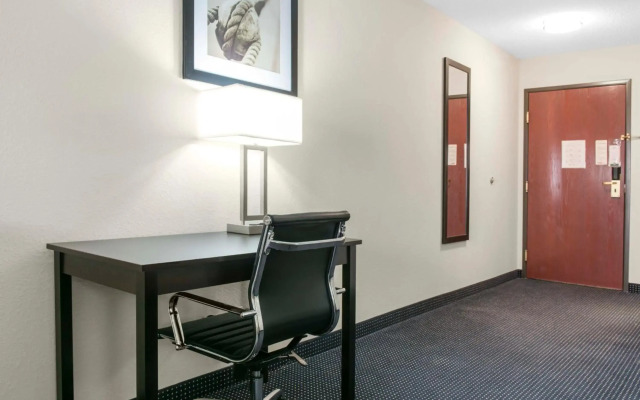 Quality Inn & Suites Anderson I-69
