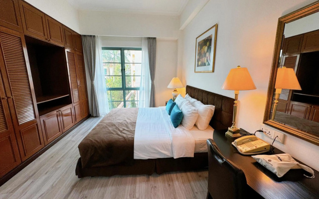 Diamond Westlake Suites - Image 7
