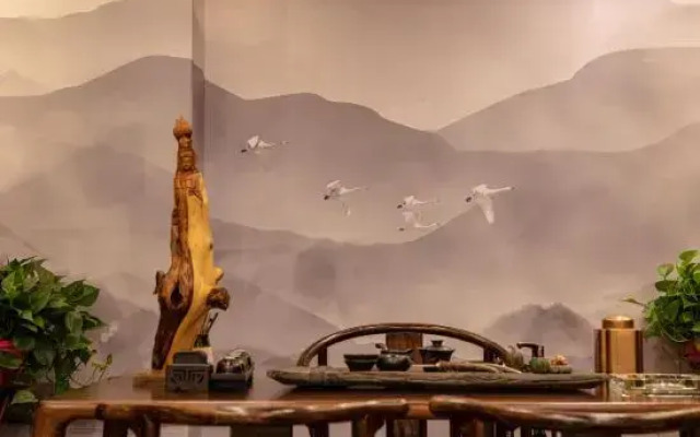 Mohist Impression Hotel (Xinxiang Baolong Plaza)