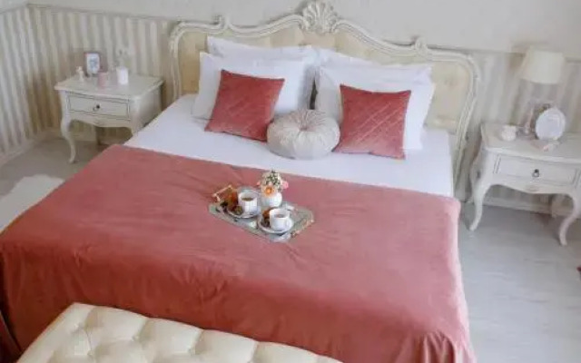 Royal Suite Apartment with Jacuzzi