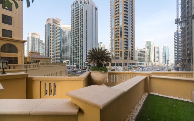 Lux BnB Duplex Casa Private Garden JBR