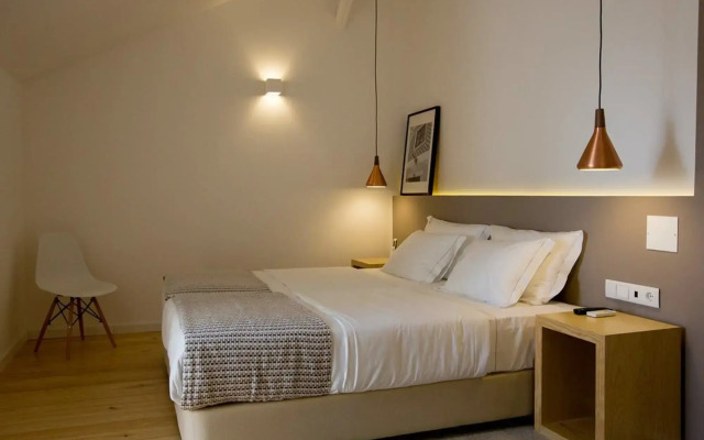 The 8 Downtown Suites